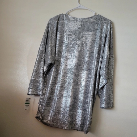 Beautiful Sexy Blouse - Picture 2 of 5